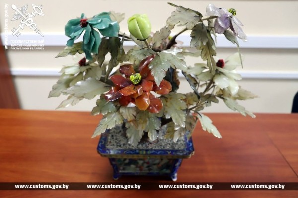 Культурные ценности намеревались незаконно ввезти из Польши через пункт пропуска «Брест» Культурные ценности намеревались незаконно ввезти из Польши через пункт пропуска «Брест»