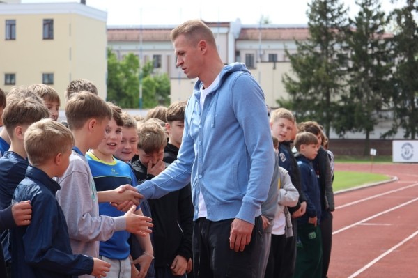 Необычные гости: Кремлёв и Тарасов в гостях у брестского «Динамо» Необычные гости: Кремлёв и Тарасов в гостях у брестского «Динамо»