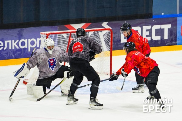 Обращение к болельщикам, главный соперник и другие важные темы: откровенное интервью главного тренера ХК «Брест» Обращение к болельщикам, главный соперник и другие важные темы: откровенное интервью главного тренера ХК «Брест»