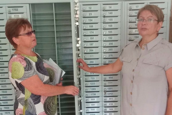 Посмотрели, как будут хранить телефоны школьников в Беларуси