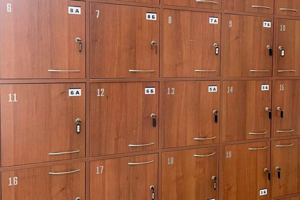 Посмотрели, как будут хранить телефоны школьников в Беларуси