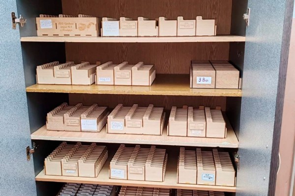 Посмотрели, как будут хранить телефоны школьников в Беларуси