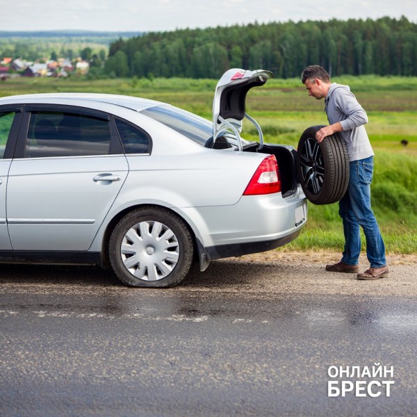 В Беларуси запретят использовать зимой всесезонные шины В Беларуси запретят использовать зимой всесезонные шины